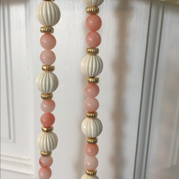 Vintage 30” Rose Quartz Beaded Necklace- Pink & Cream - Picture 3 of 4